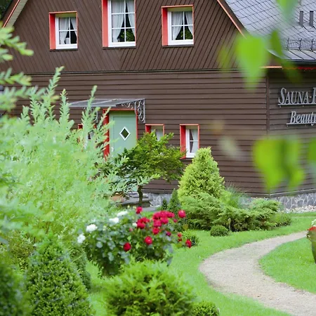 Jagdhaus Waldidyll Erzgebirge